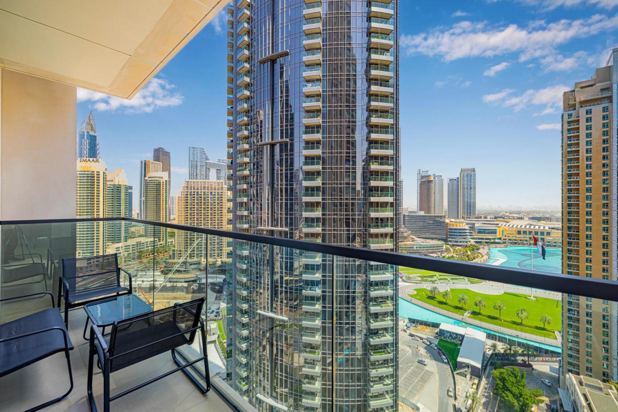 Daniels Luxe 3br Downtown With Skyline View *